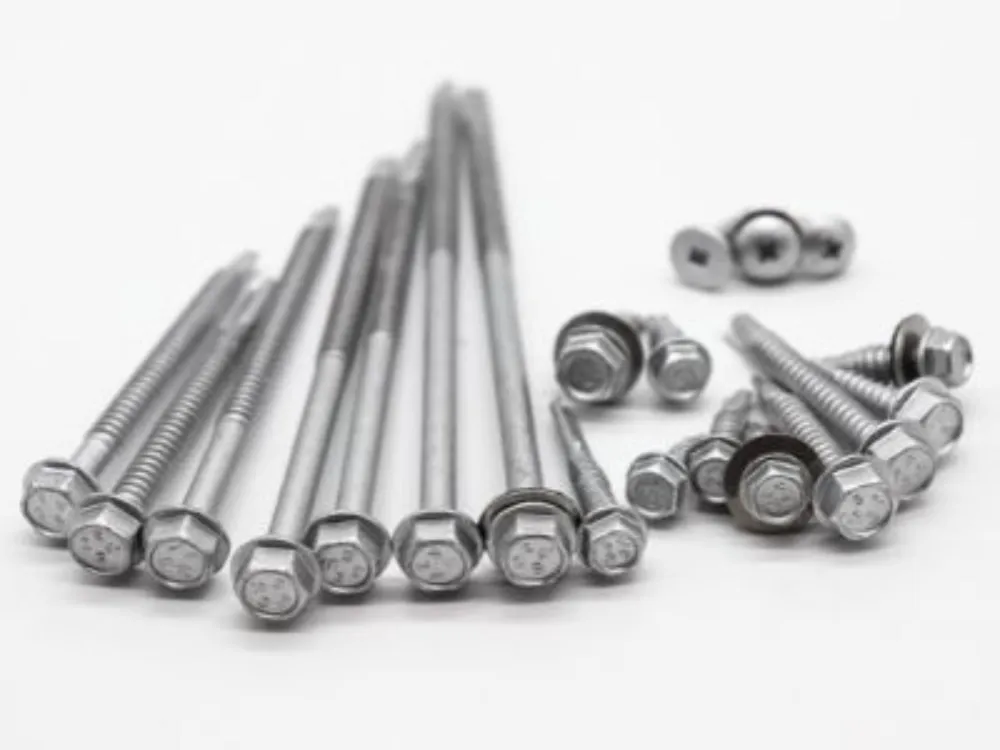 What is a Pan Head Screw: Uses and Characteristics